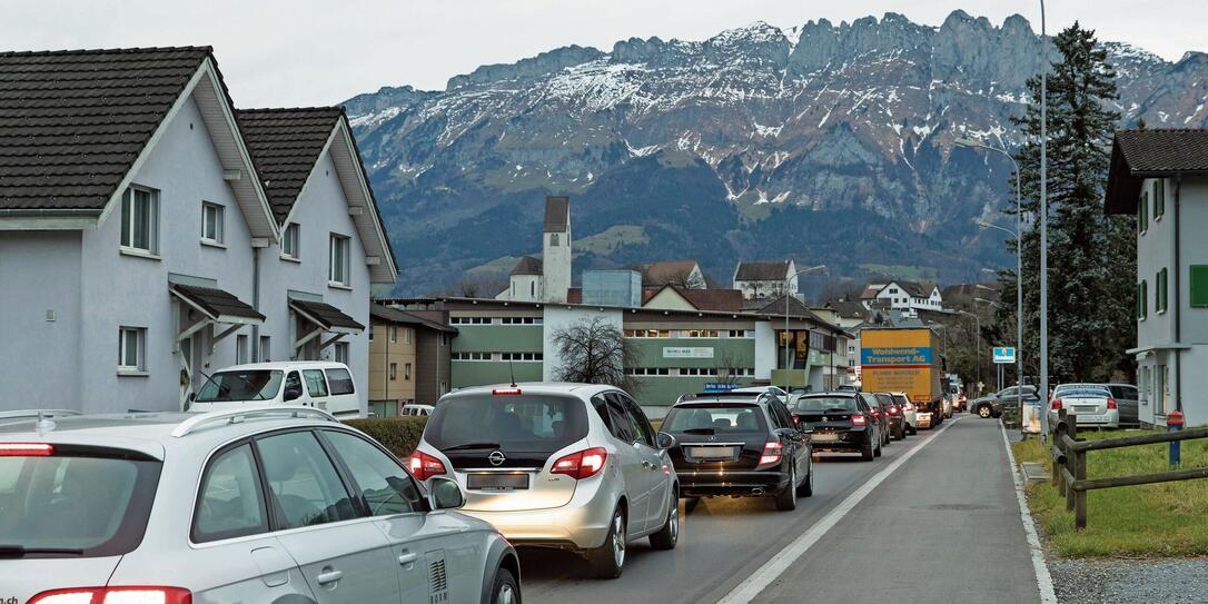 Stau Eschner Strasse, Eschen / Bendern Stau Eschner Strasse, Eschen / Bendern