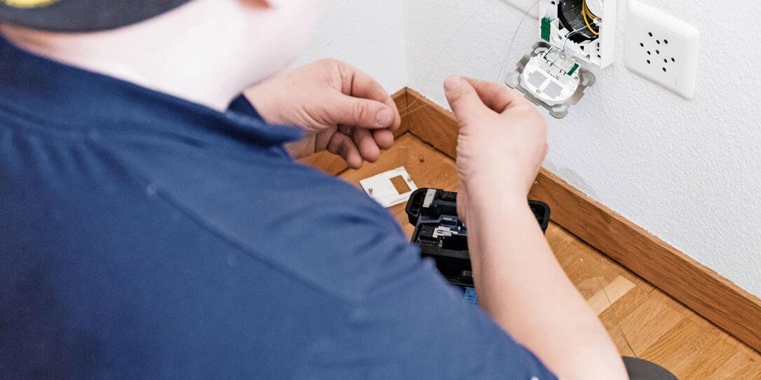 GLASFASER, GLASFASERINSTALLATION, GLASFASERINFRASTRUKTUR, GLASFASERNETZ,GLASFASERANSCHLUSS, EWZ, ELEKTRIZITAETSWERK DER STADT ZUERICH, EWZ.ZUERINET, MEIN ZUERICH MEIN NETZ, SD-FIBER, NETZWERKINSTALLATION, SUB-UNTERNEHMEN, SERVICE PROVIDER, DIENSTLEISTER, GLASFASER, GLASFASERINSTALLATION, GLASFASERINFRASTRUKTUR, GLASFASERNETZ,GLASFASERANSCHLUSS, EWZ, ELEKTRIZITAETSWERK DER STADT ZUERICH, EWZ.ZUERINET, MEIN ZUERICH MEIN NETZ, SD-FIBER, NETZWERKINSTALLATION, SUB-UNTERNEHMEN, SERVICE PROVIDER, DIENSTLEISTER,