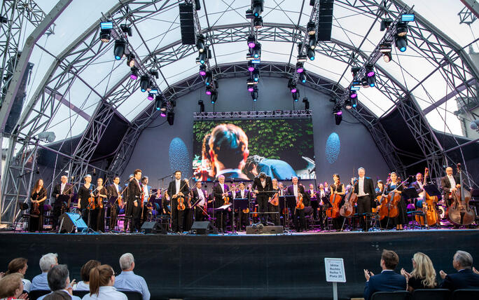 Abschlusskonzert Kevin Griffiths und das Sinfonieorchester Liech