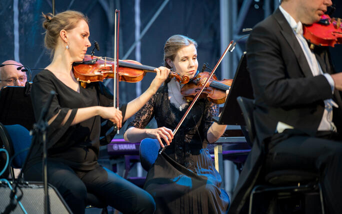Abschlusskonzert Kevin Griffiths und das Sinfonieorchester Liech