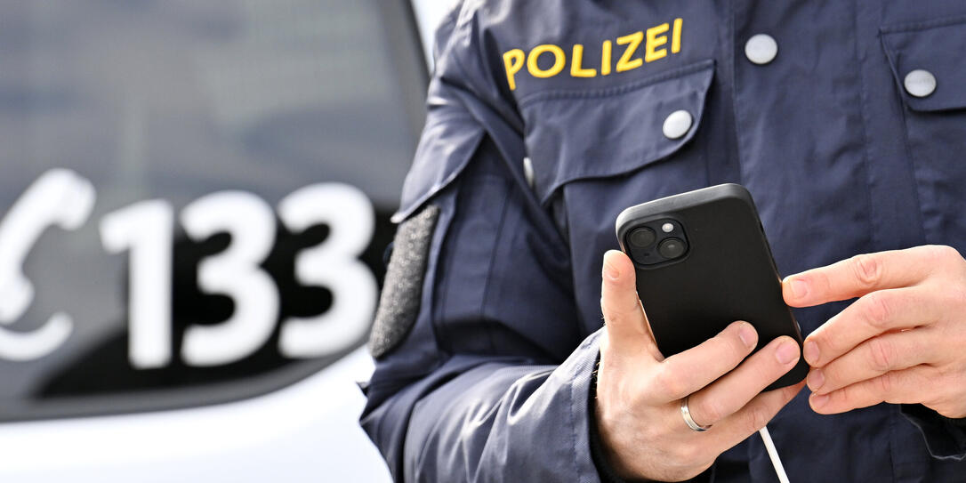 ++ THEMENBILD ++ POLIZEI / EXEKUTIVE / POLIZEINOTRUF 133 ++ THEMENBILD ++ POLIZEI / EXEKUTIVE / POLIZEINOTRUF 133