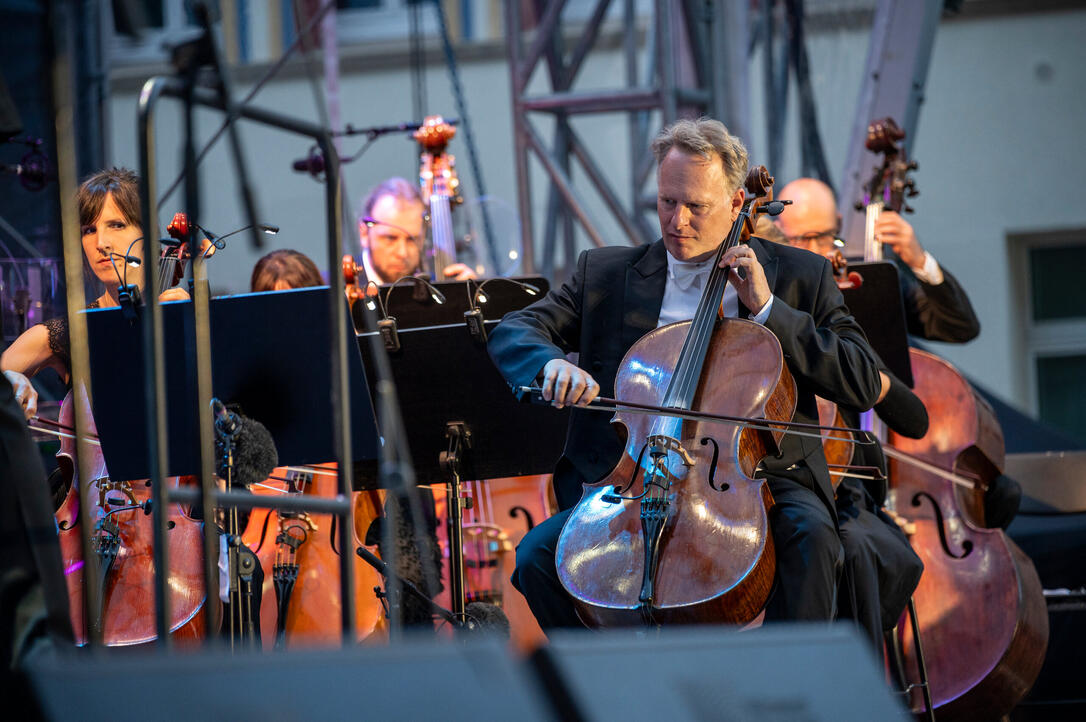 Abschlusskonzert Kevin Griffiths und das Sinfonieorchester Liech