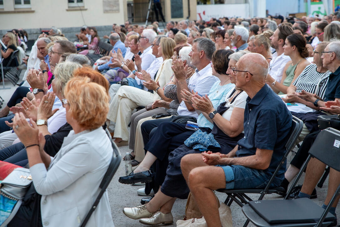 Abschlusskonzert Kevin Griffiths und das Sinfonieorchester Liech