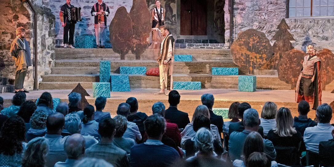 230615 Premiere «Was ihr wollt» der Festspiele Burg Gutenberg, Balzers _ Nils Vollmar 230615 Premiere «Was ihr wollt» der Festspiele Burg Gutenberg, Balzers _ Nils Vollmar